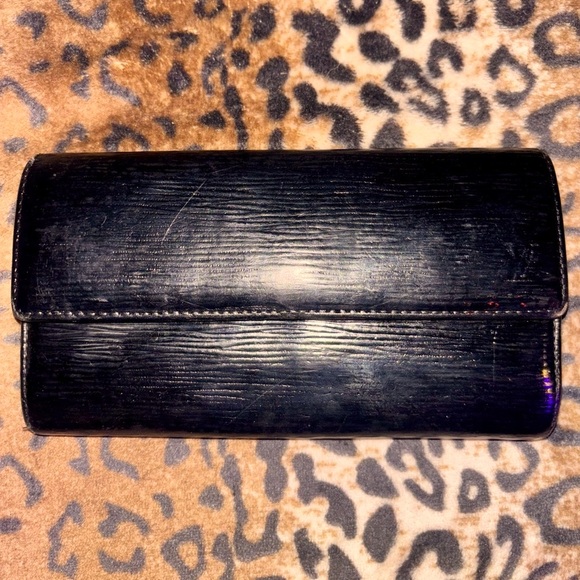 Louis Vuitton Handbags - Louis Vuitton black clutch wallet